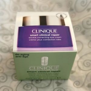 New in Box!! Clinique smart clinical repair eye cream